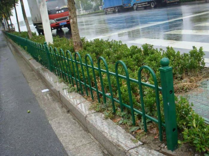 廣東護(hù)欄,東莞護(hù)欄,圍墻護(hù)欄,陽臺護(hù)欄,安全防護(hù)欄